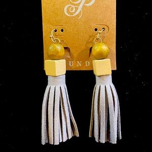 Plunder vintage tassel earrings